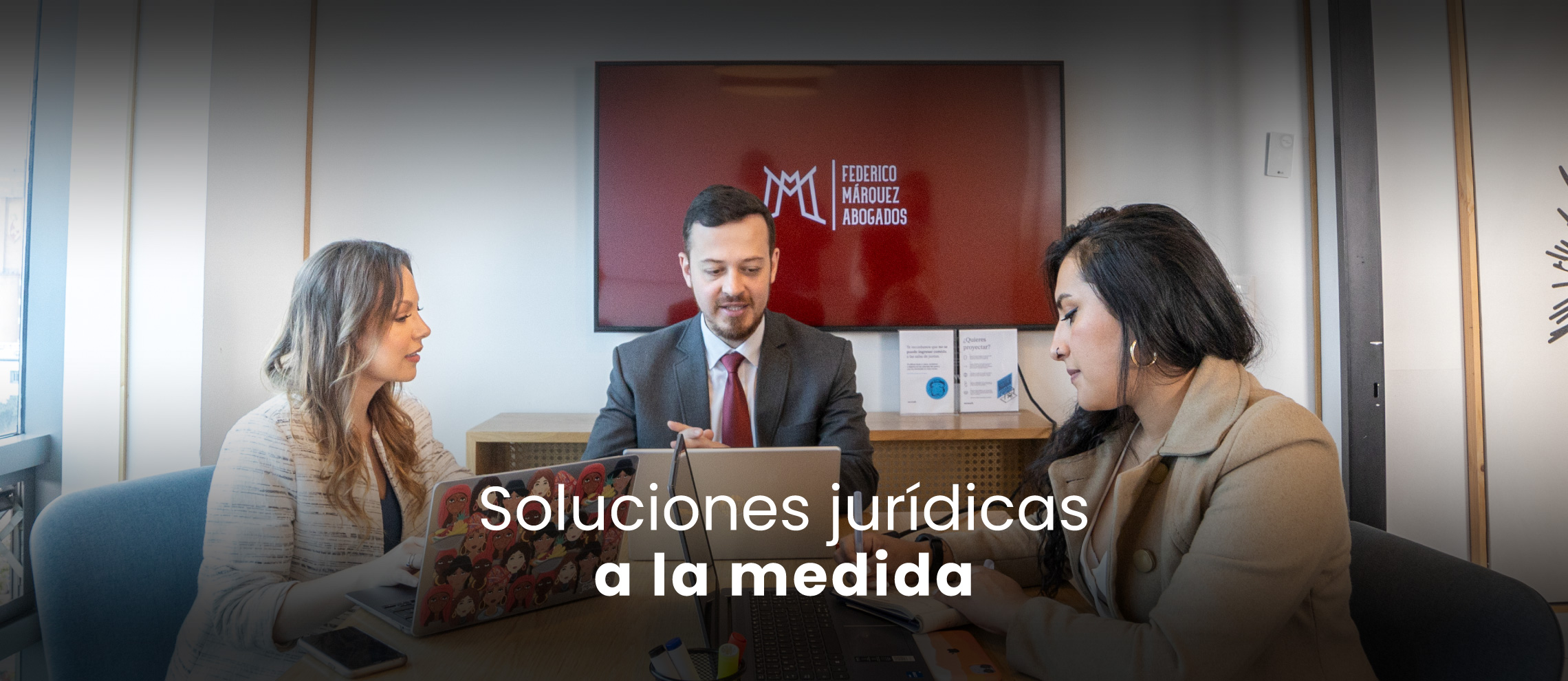 Soluciones-juridicas-a-la-mano-banner